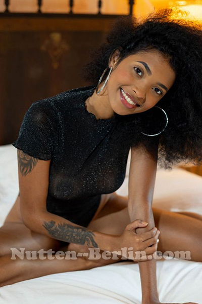 Anal escort hooker Gunilla