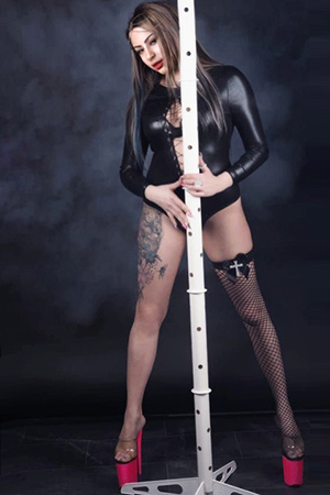 Lusi - Sex Seitensprung mit zierlichen Anal Hobbymodell in Berlin